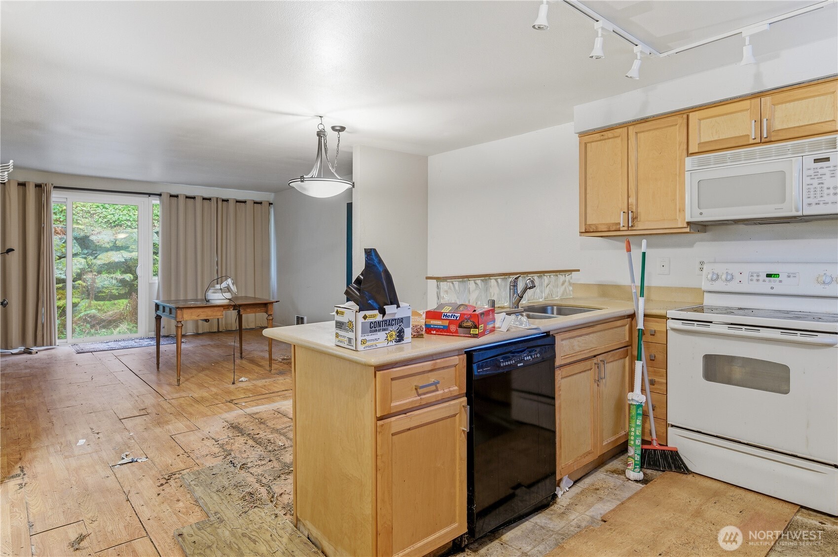 22906 Edmonds Way Unit: 10
