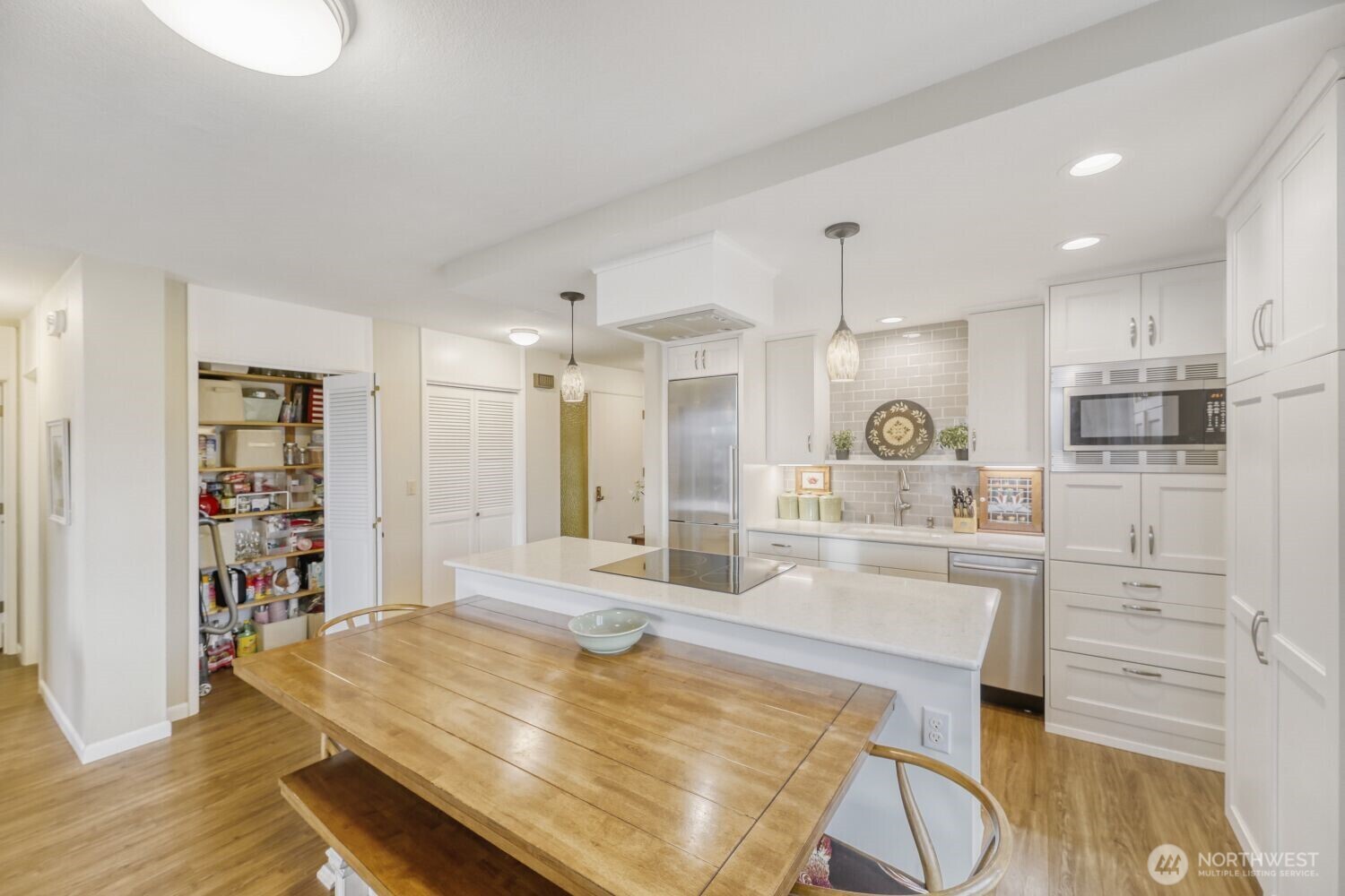 610 Front Street Unit: 201