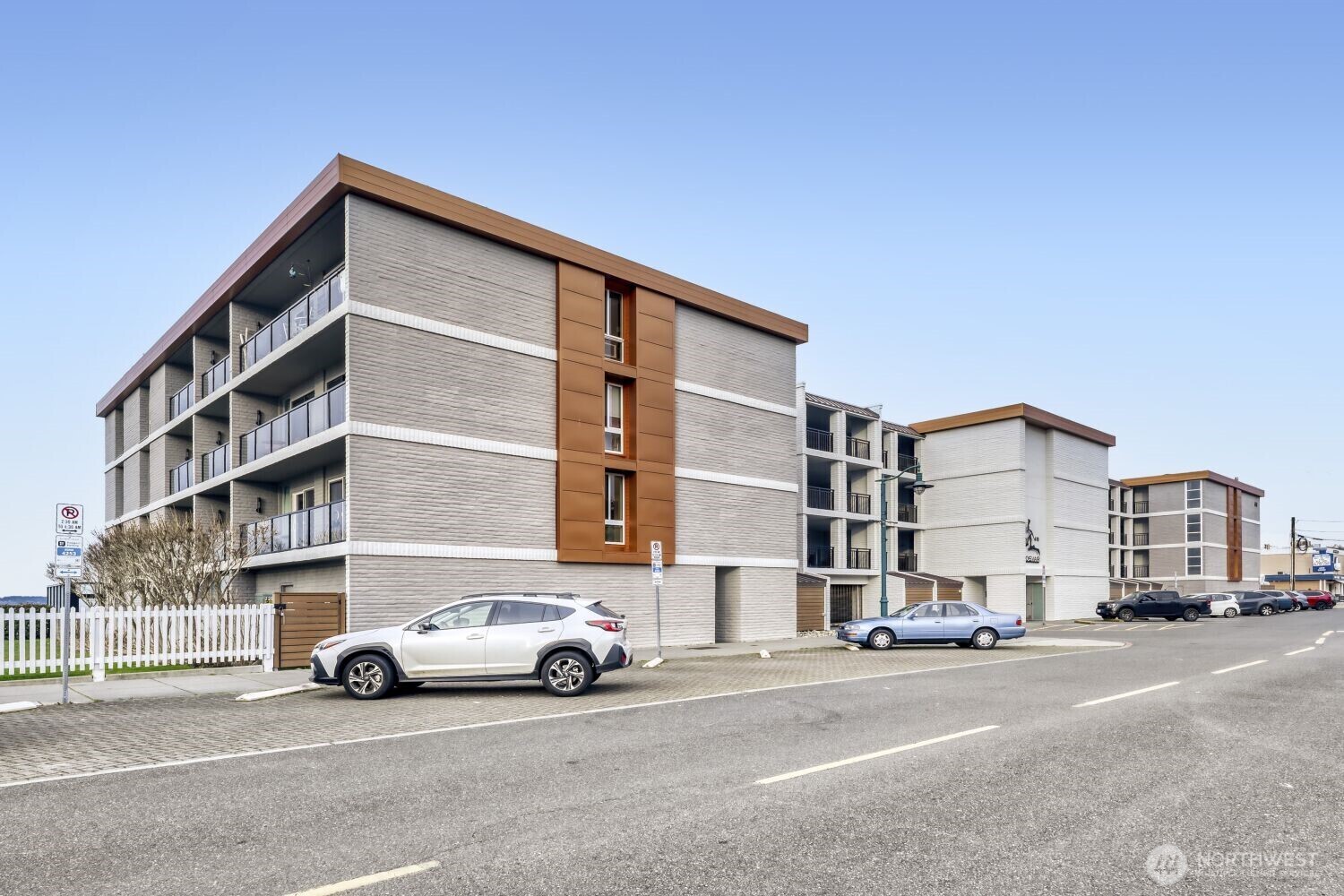 610 Front Street Unit: 201