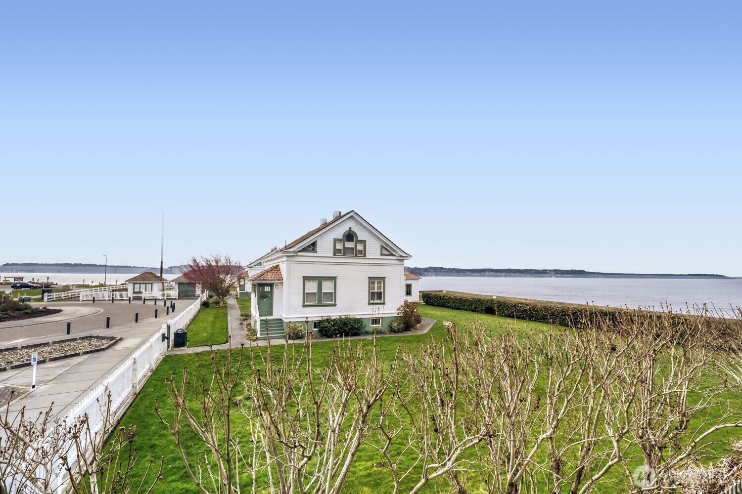 610 Front Street Unit: 201