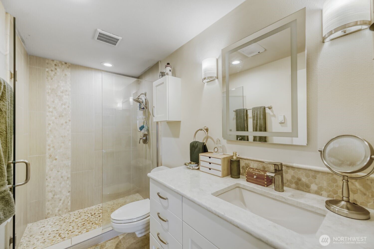 610 Front Street Unit: 201