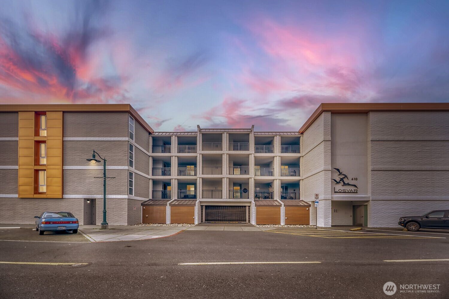 610 Front Street Unit: 201