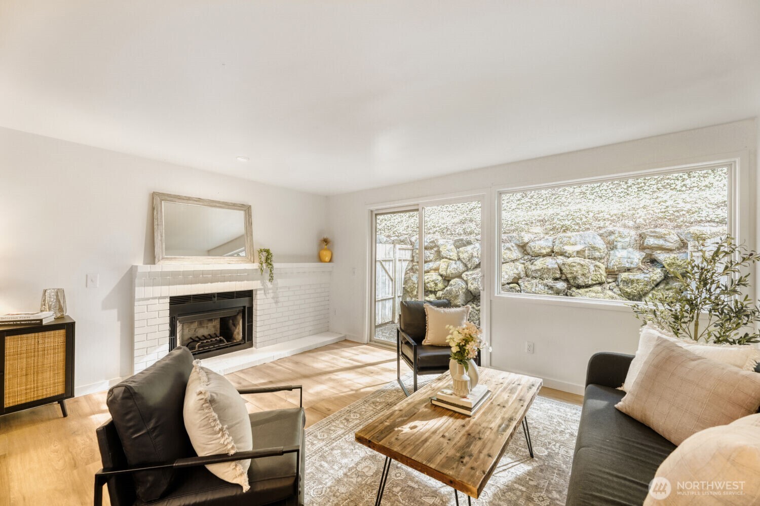 22906 Edmonds Way Unit: 10