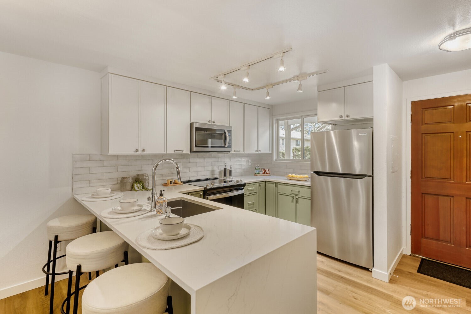 22906 Edmonds Way Unit: 10