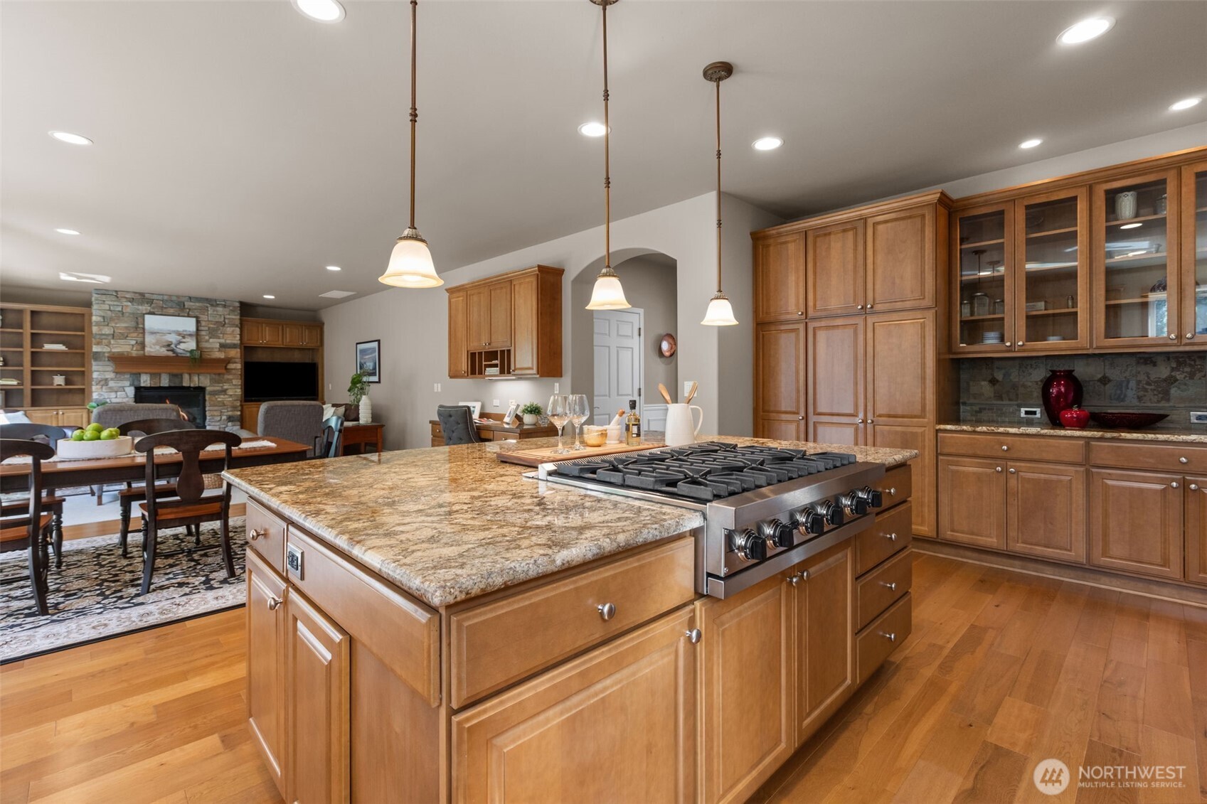 2759 NW Pine Cone Place