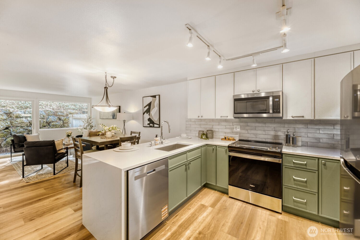 22906 Edmonds Way Unit: 10