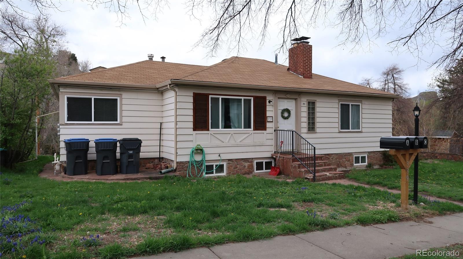 339 Arapahoe Street