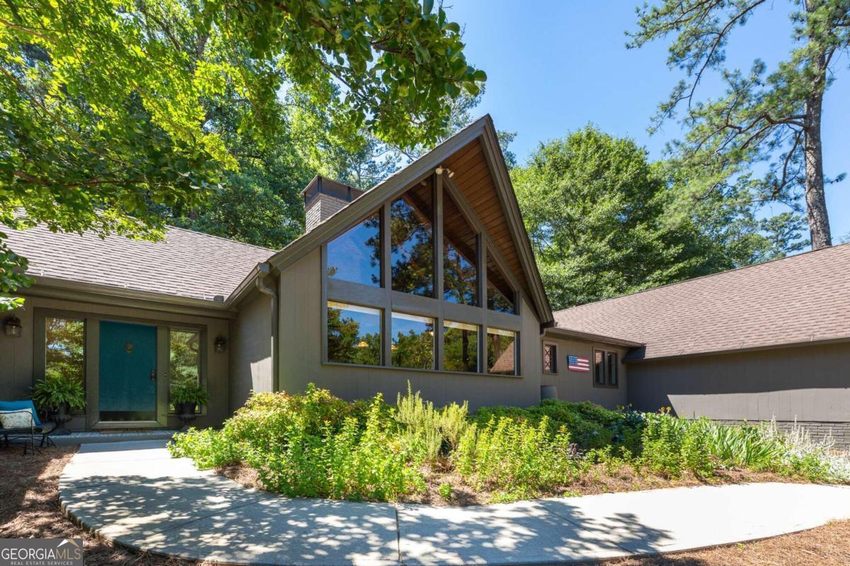3808 W Nancy Creek Court NE