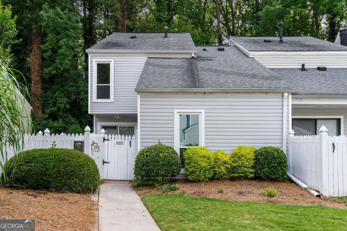 2693 Meadowlawn Drive SE