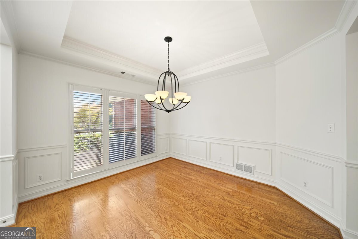 1560 Oak Park Cove