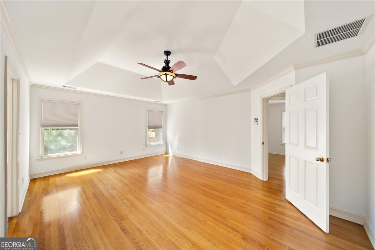 1560 Oak Park Cove