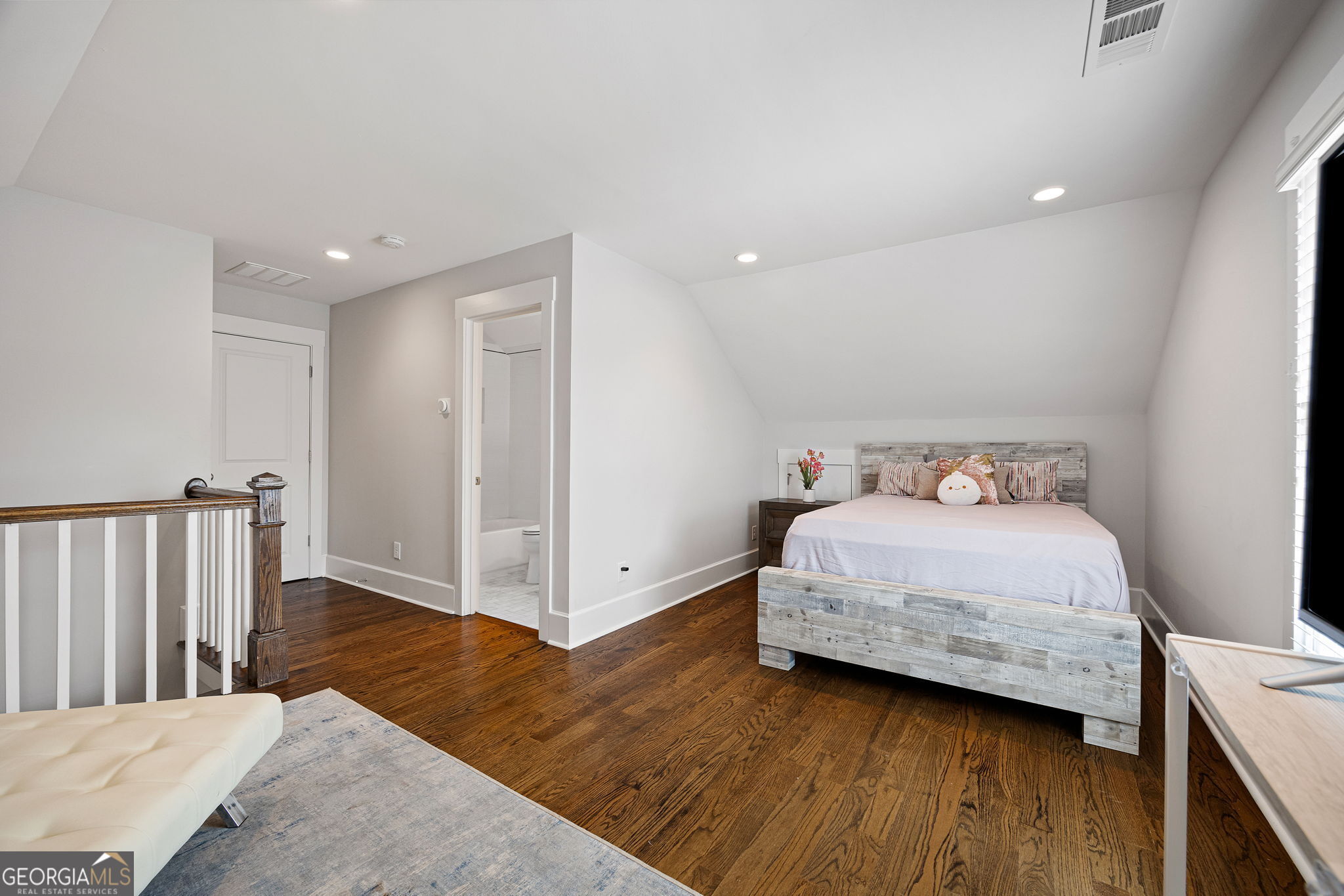 259 Hampton Terrace NE