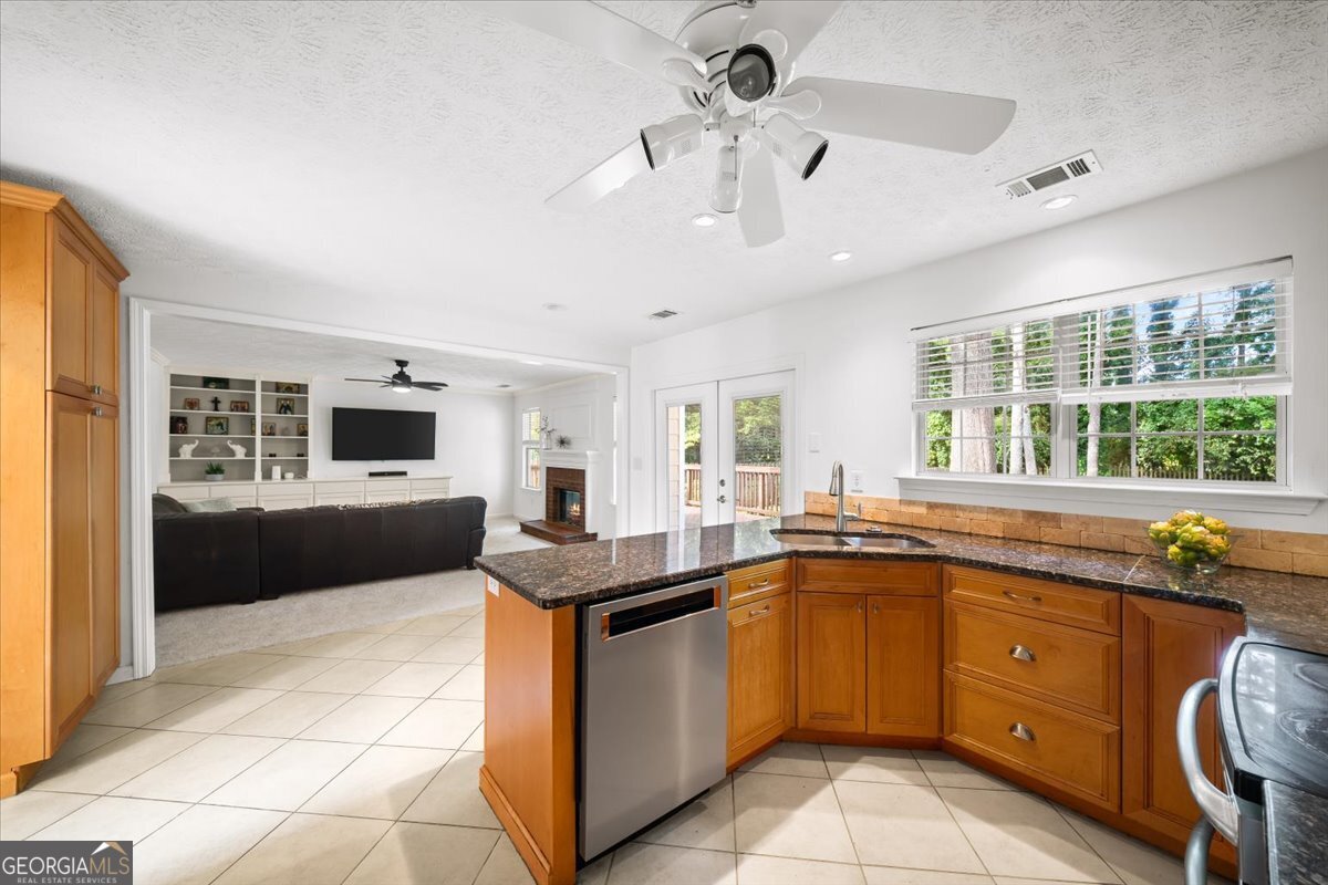 1585 Pinebreeze Drive