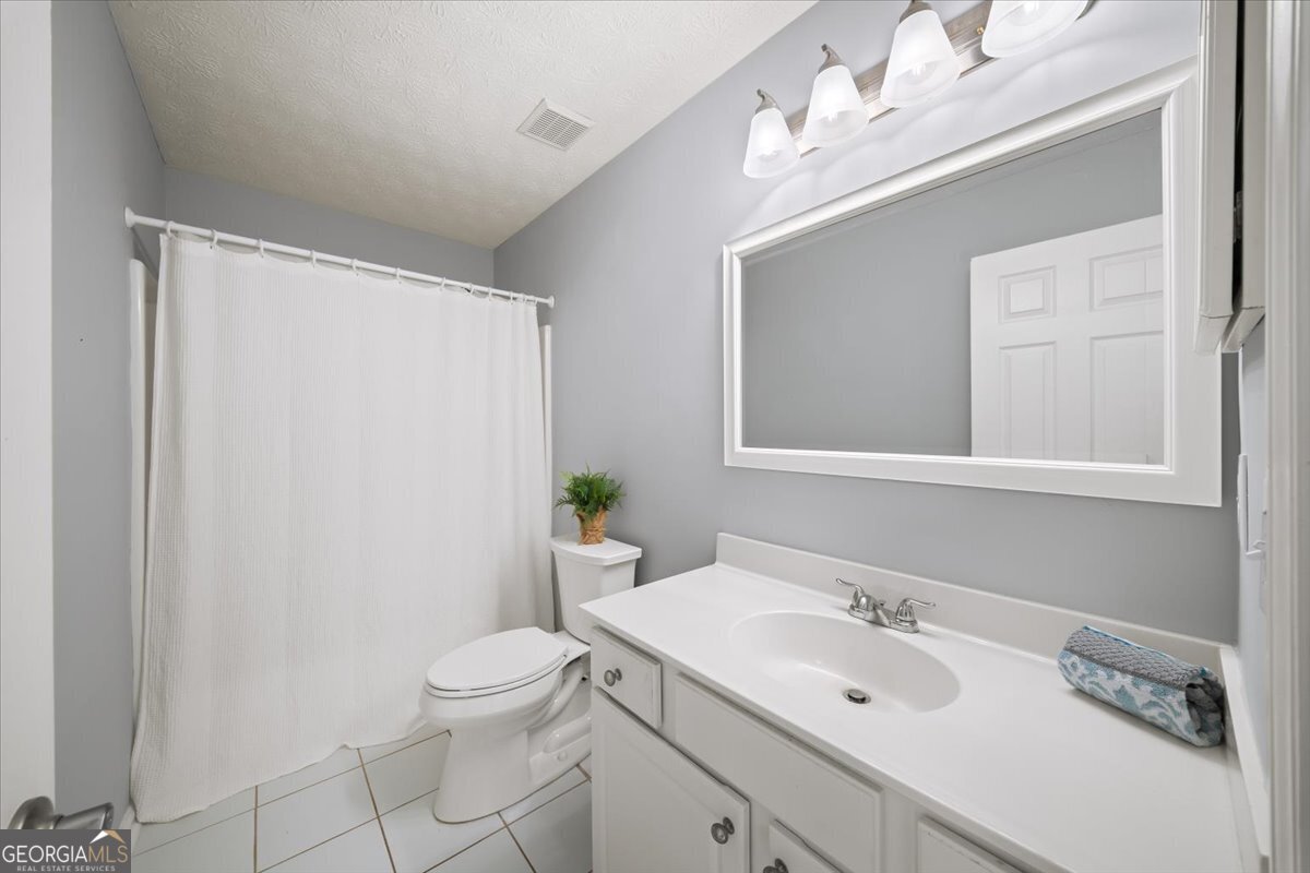 1585 Pinebreeze Drive