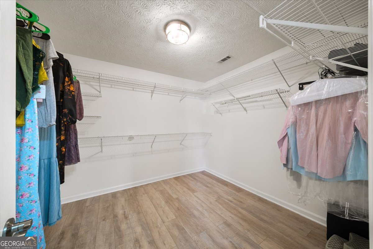 1585 Pinebreeze Drive