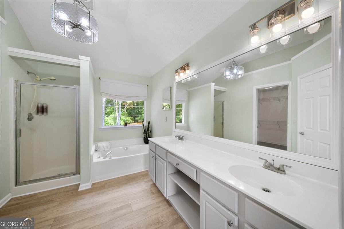 1585 Pinebreeze Drive