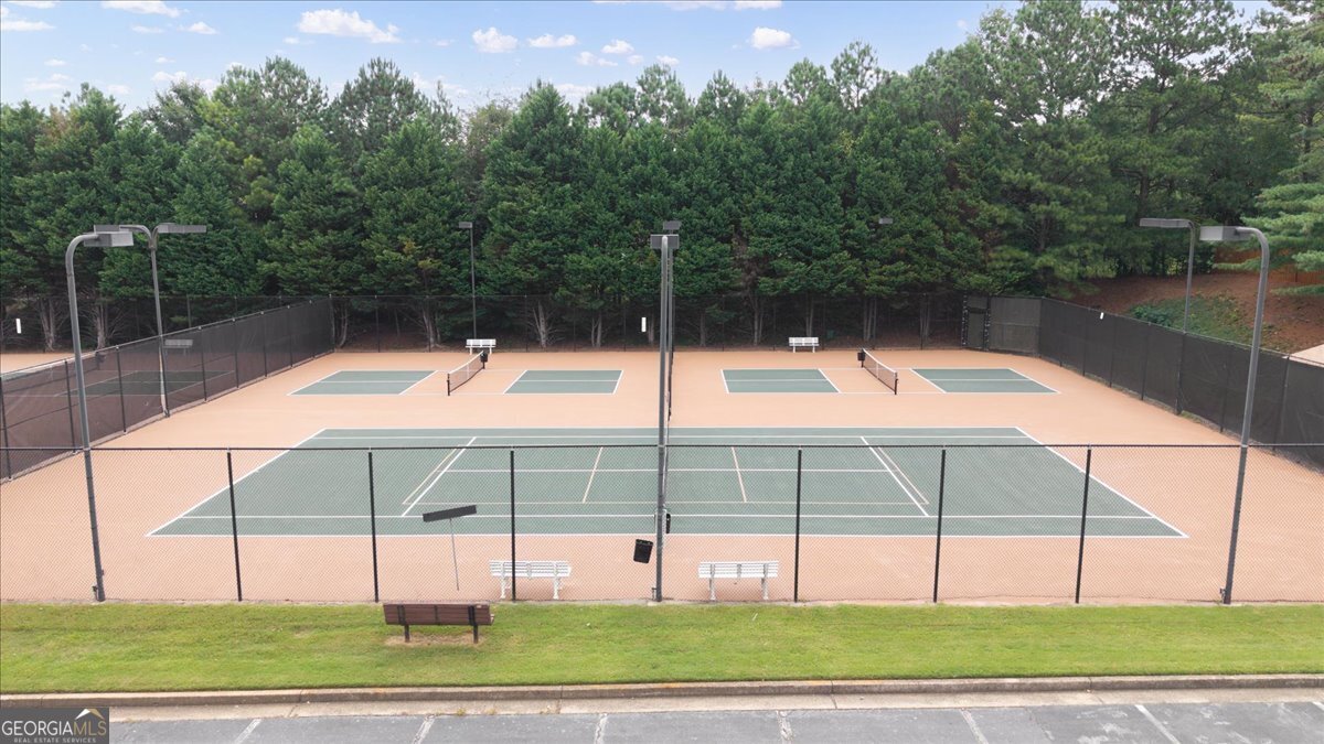 1585 Pinebreeze Drive