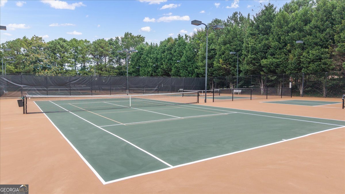 1585 Pinebreeze Drive