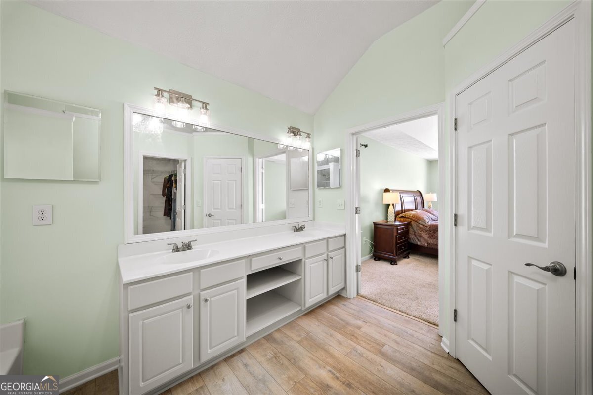 1585 Pinebreeze Drive