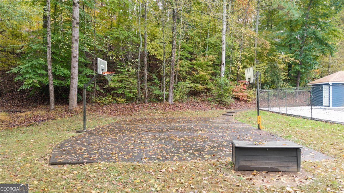 5250 Pikes Peak Court