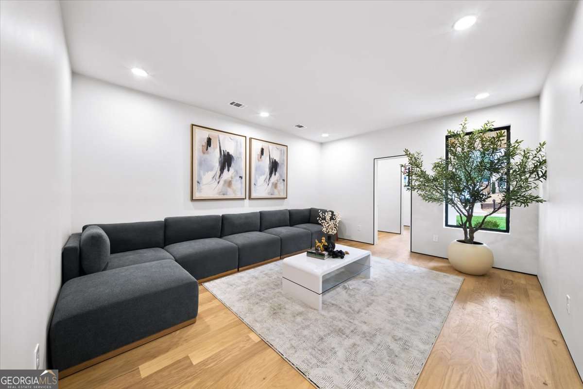 172 Racine Street SW