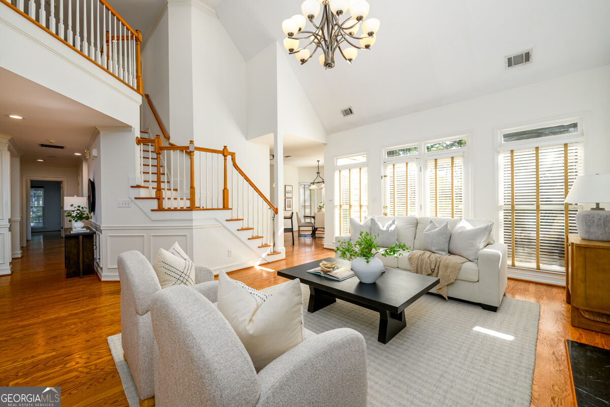 1560 Oak Park Cove
