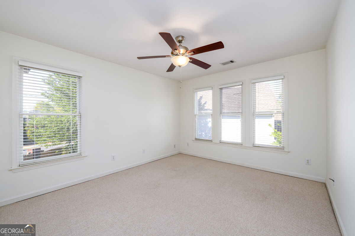 1560 Oak Park Cove