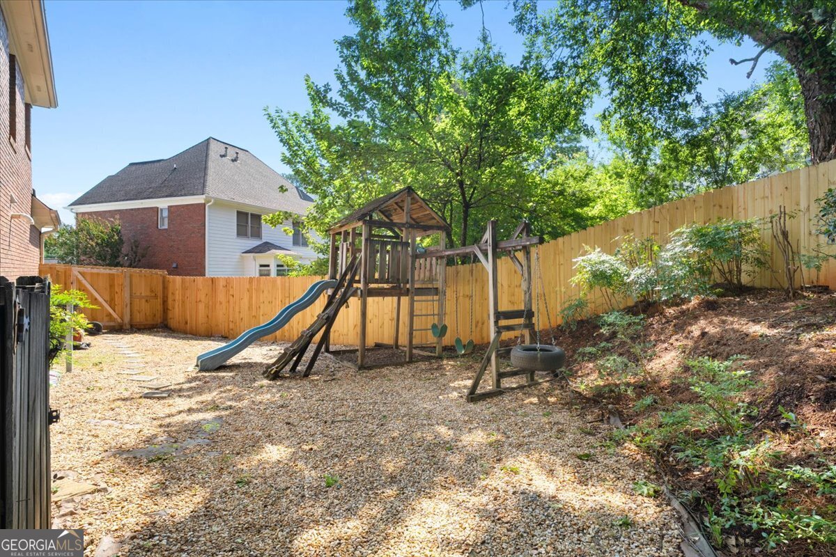 1560 Oak Park Cove