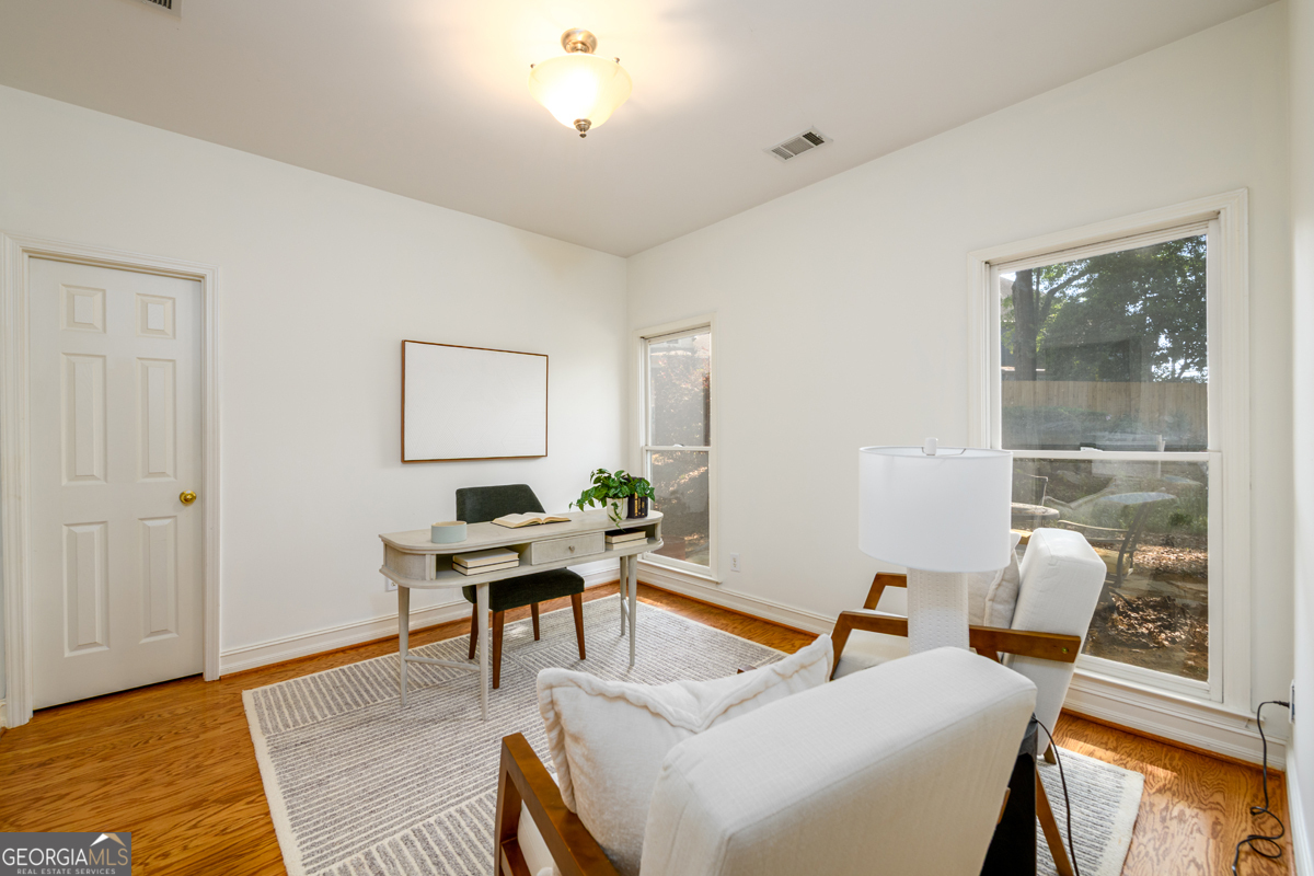 1560 Oak Park Cove
