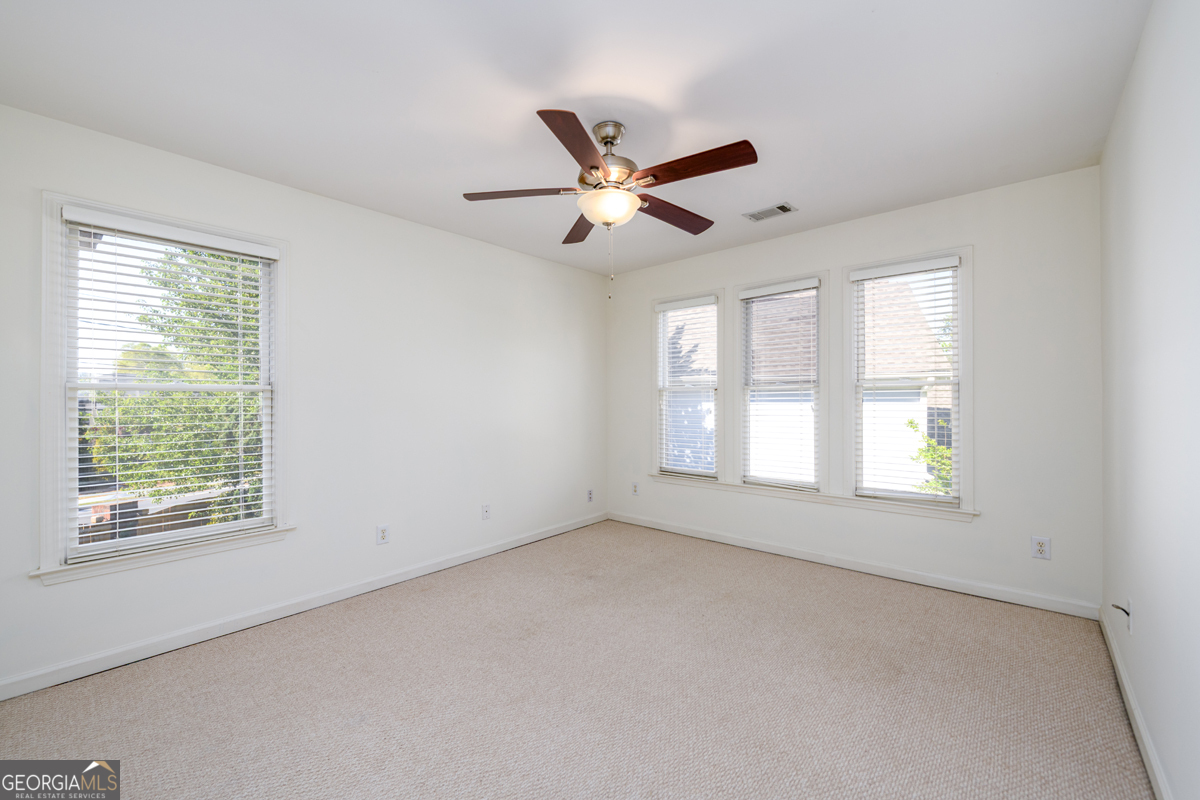 1560 Oak Park Cove
