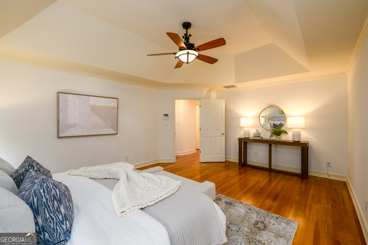 1560 Oak Park Cove