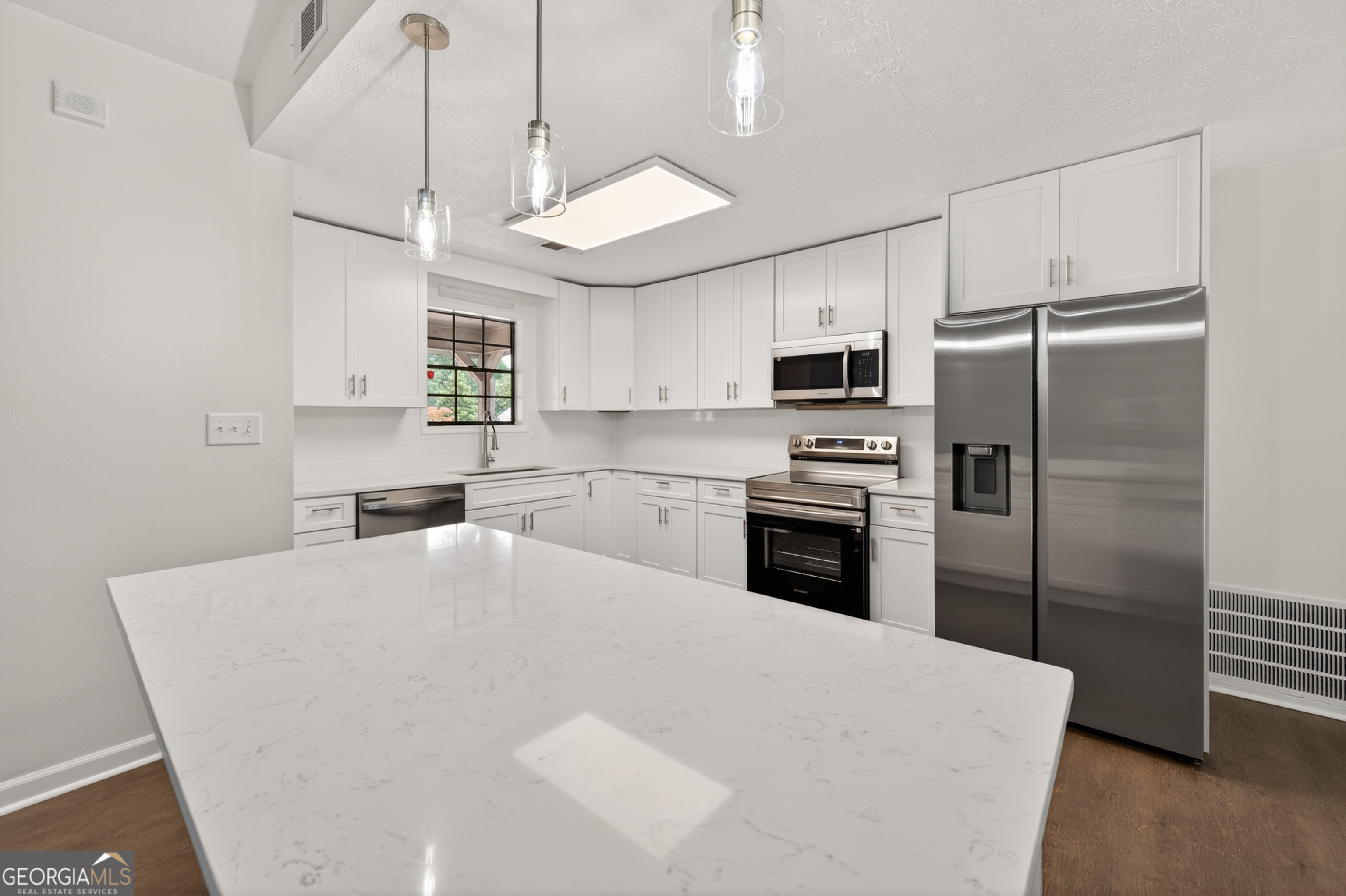 1903 Old Concord Drive SE