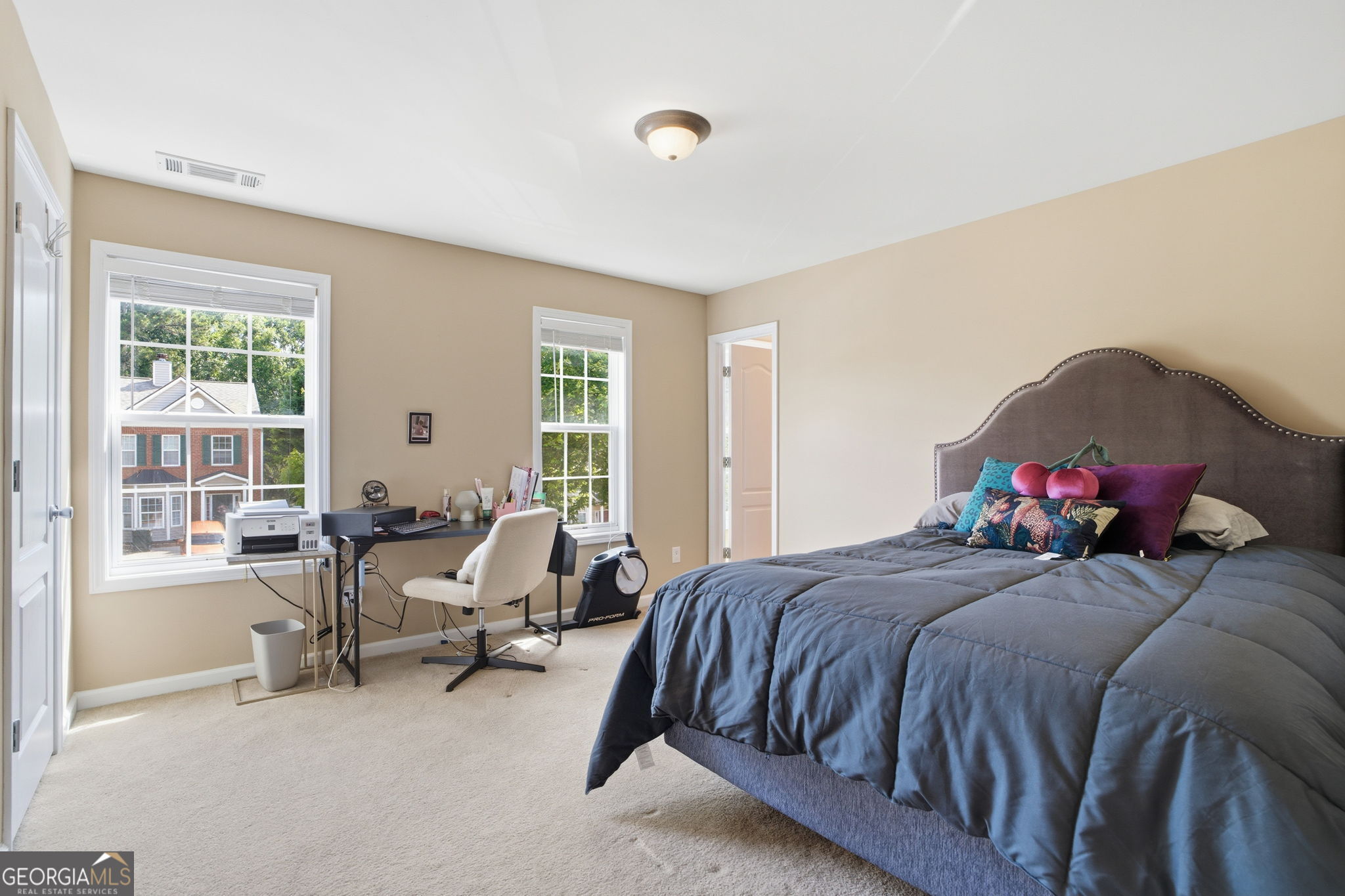 5216 Birch Court