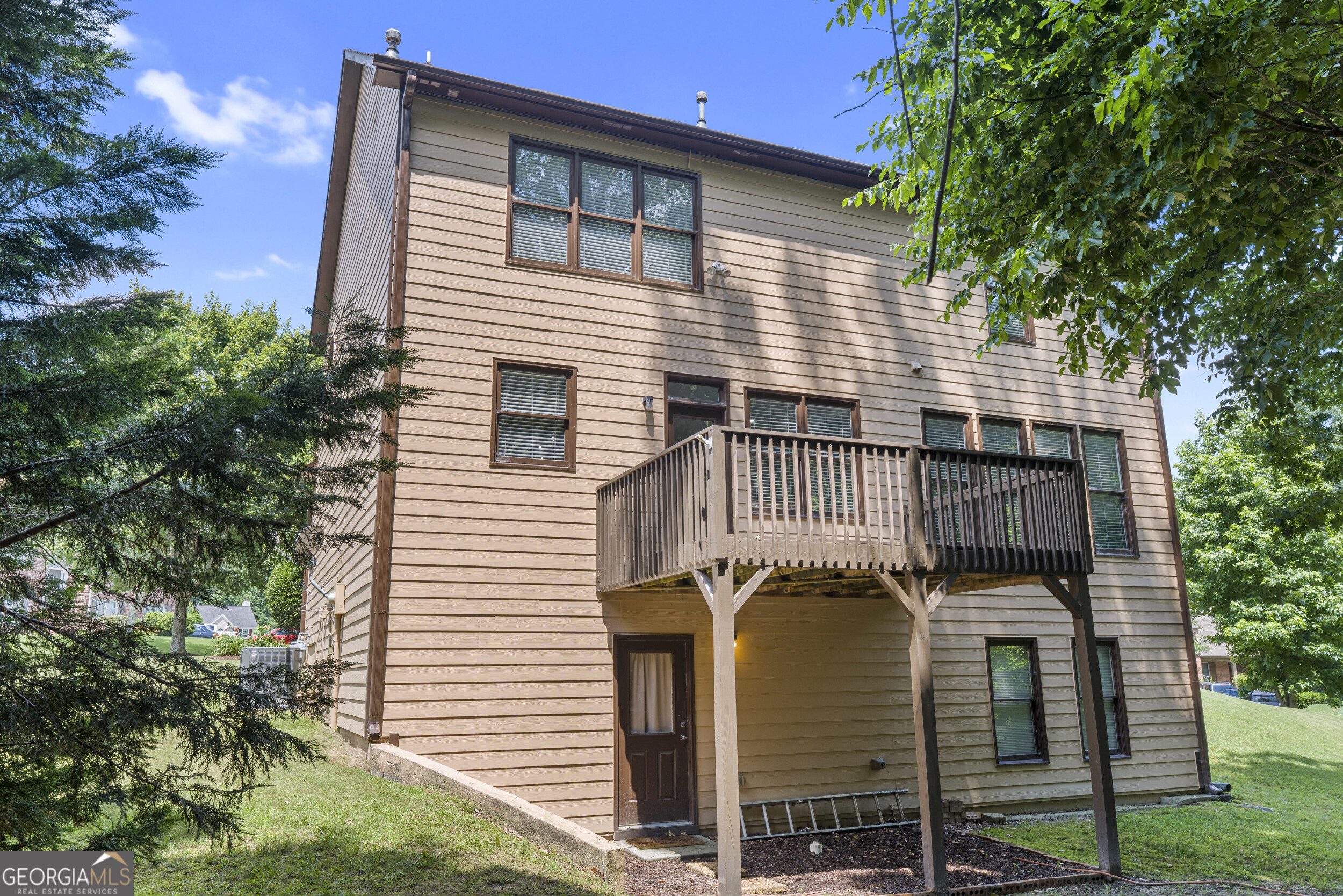 2753 Blue Moon Drive