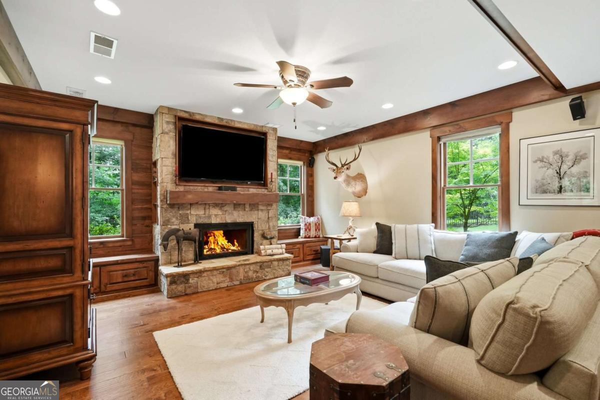 1540 Bramble Bush Way