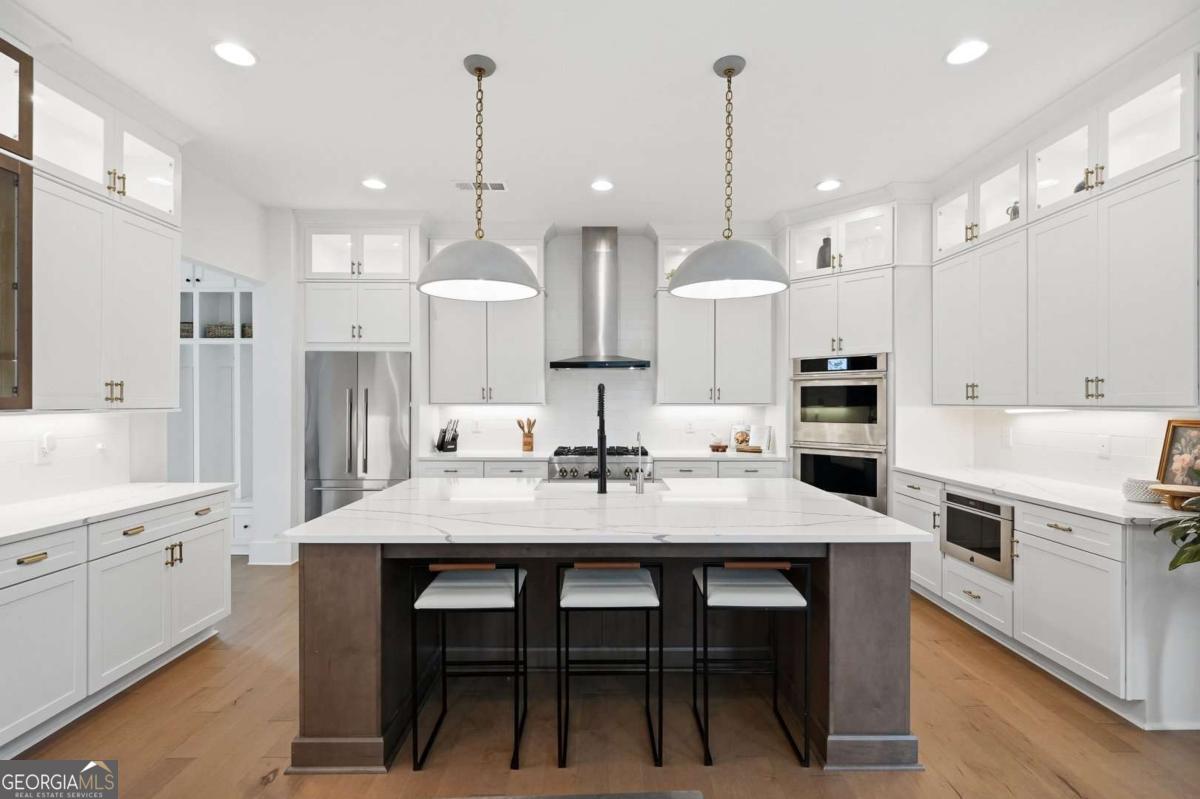 13390 Bishops Court