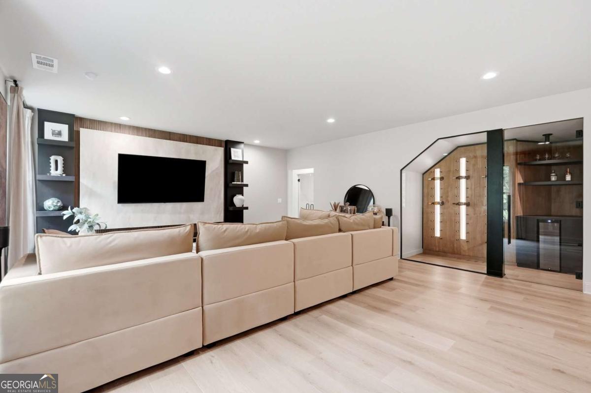 13390 Bishops Court