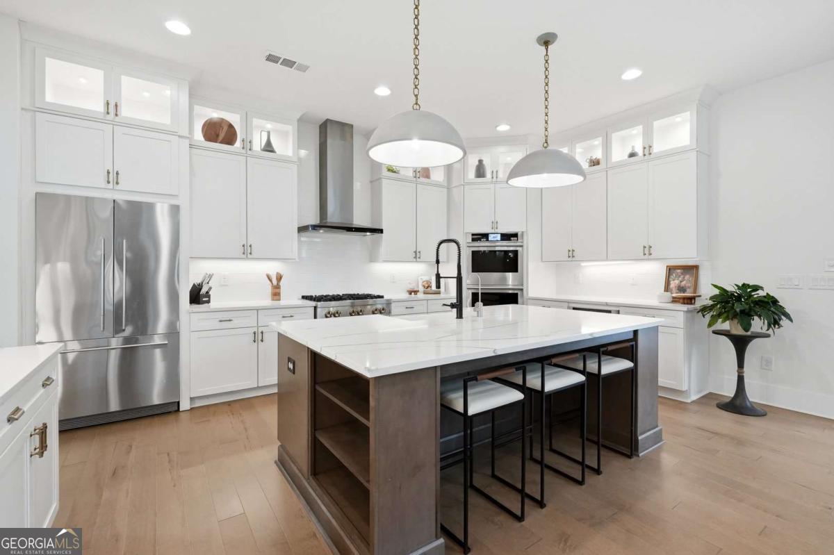 13390 Bishops Court