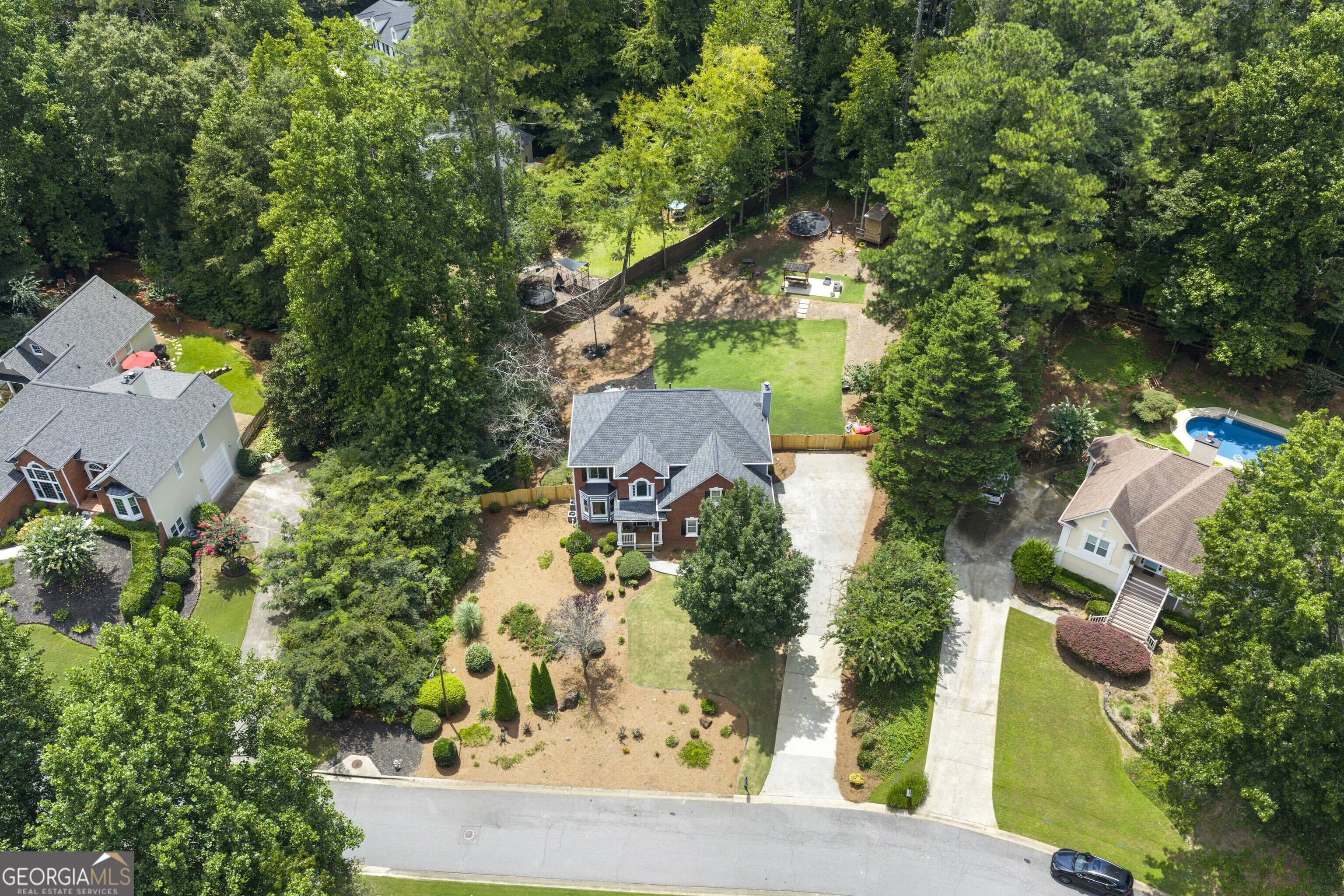 1313 Pembridge Way NW