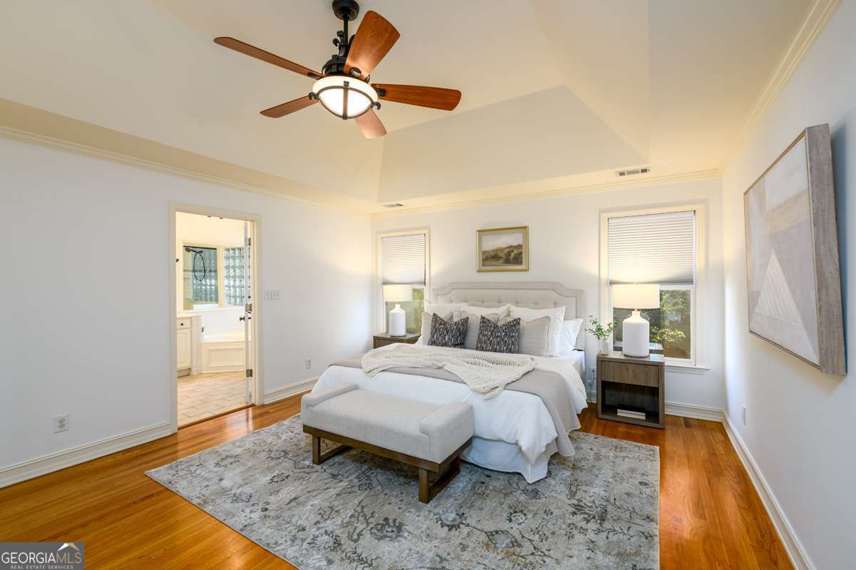 1560 Oak Park Cove
