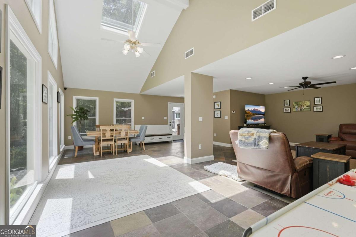 270 Ridgeway Road