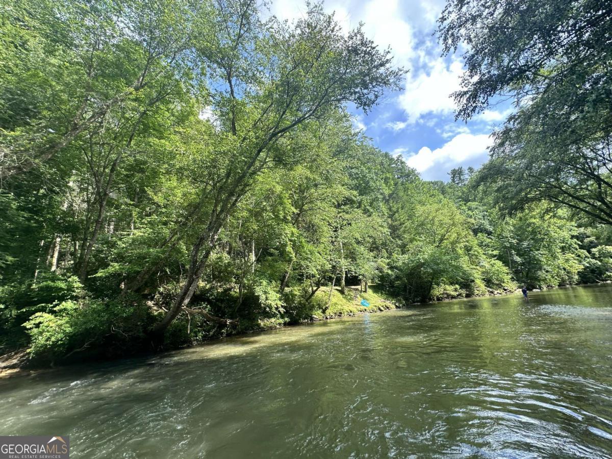 349 Whitewater Trail