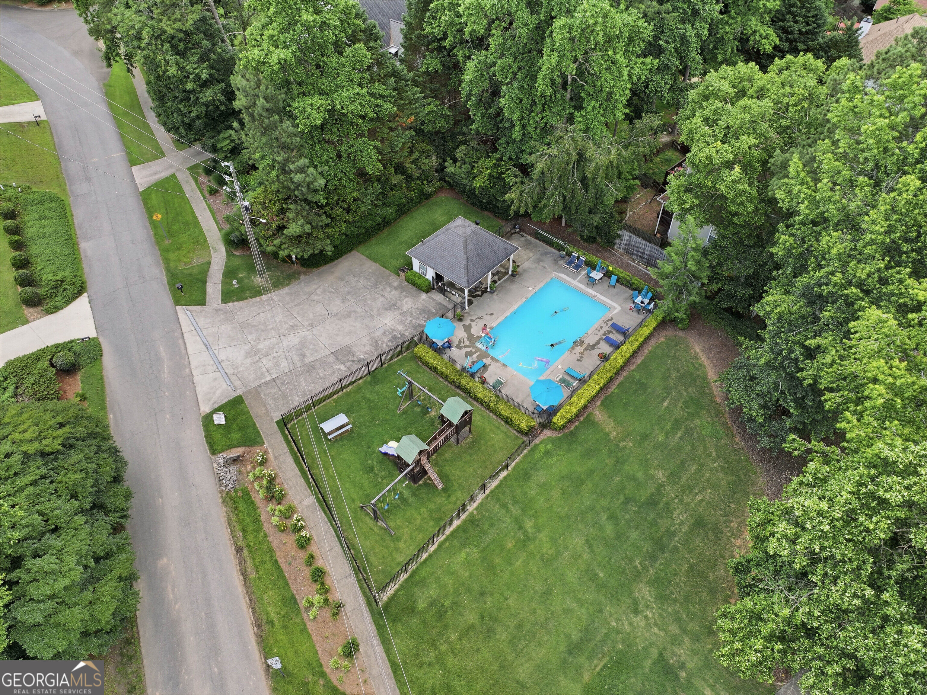 4050 Shelby Lane