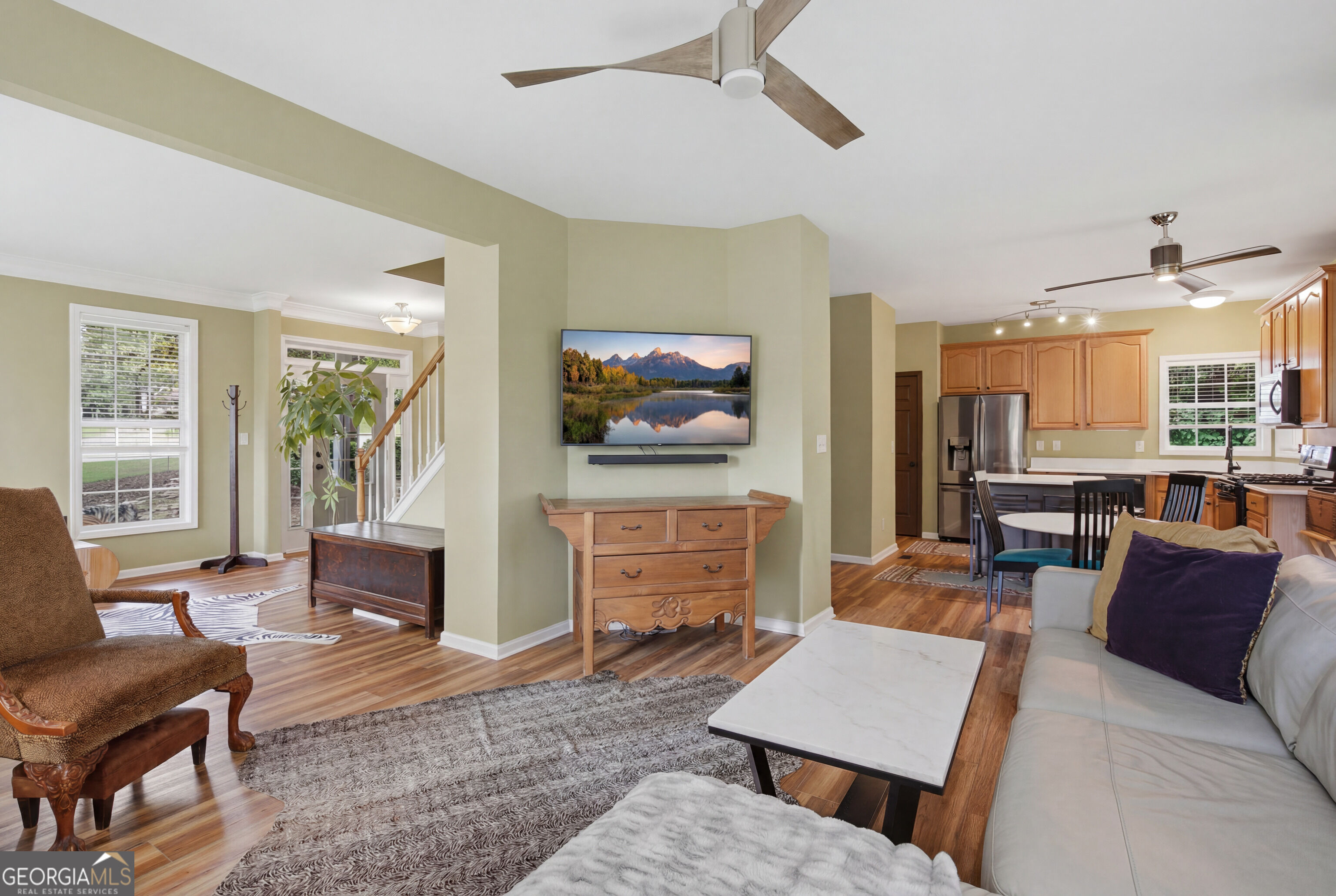 4050 Shelby Lane