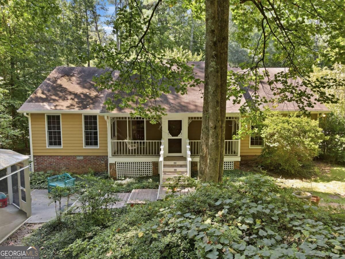 724 Clarke Trail