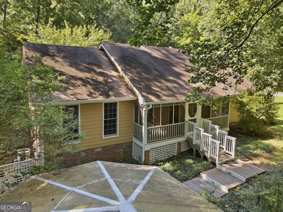 724 Clarke Trail