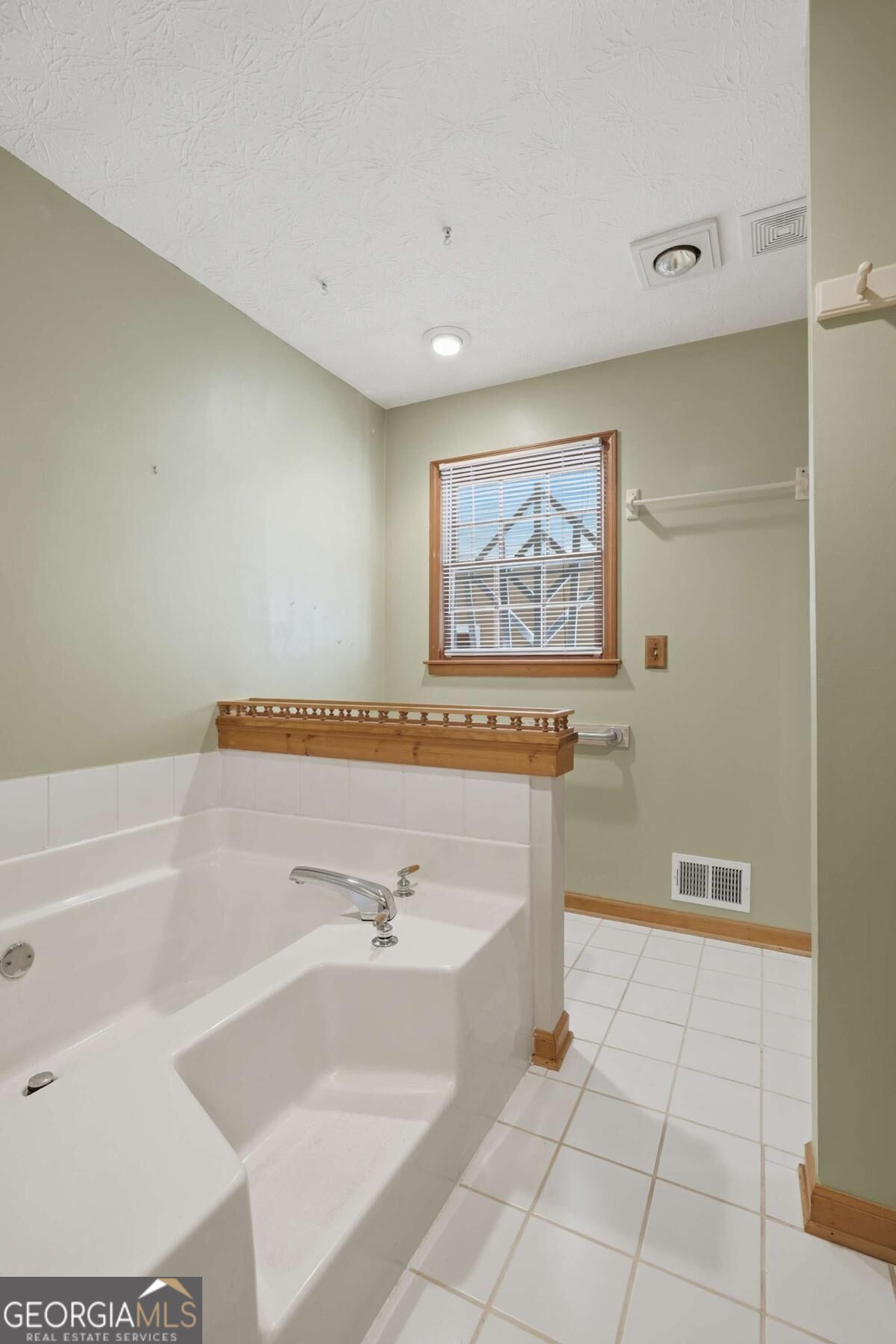 724 Clarke Trail