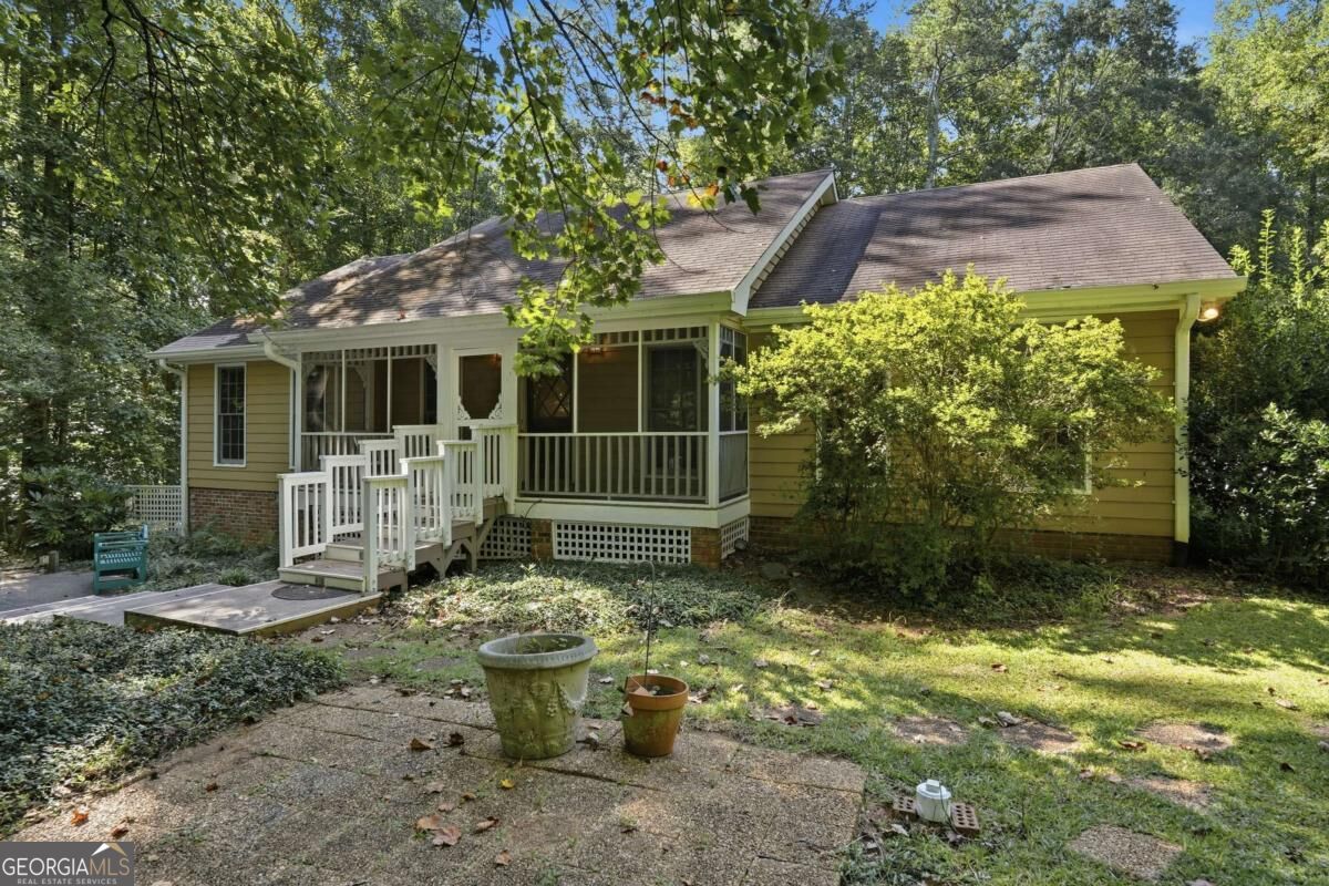 724 Clarke Trail