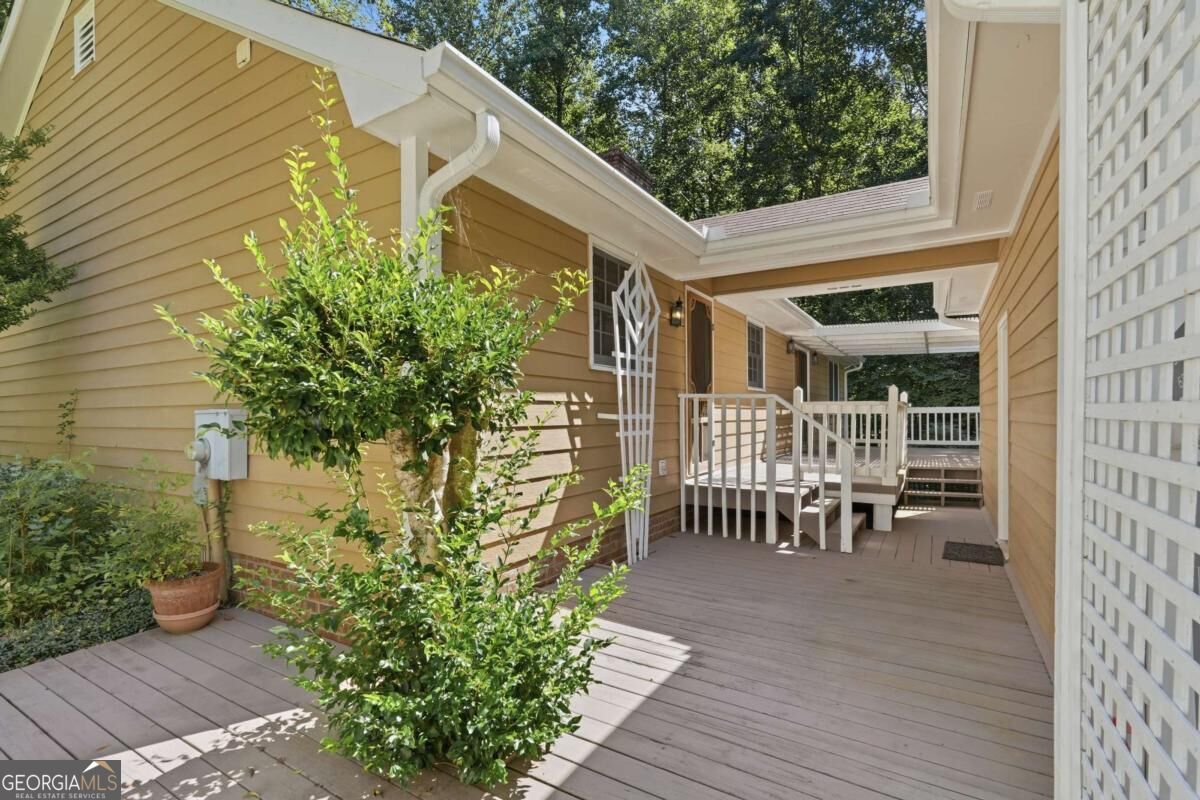 724 Clarke Trail