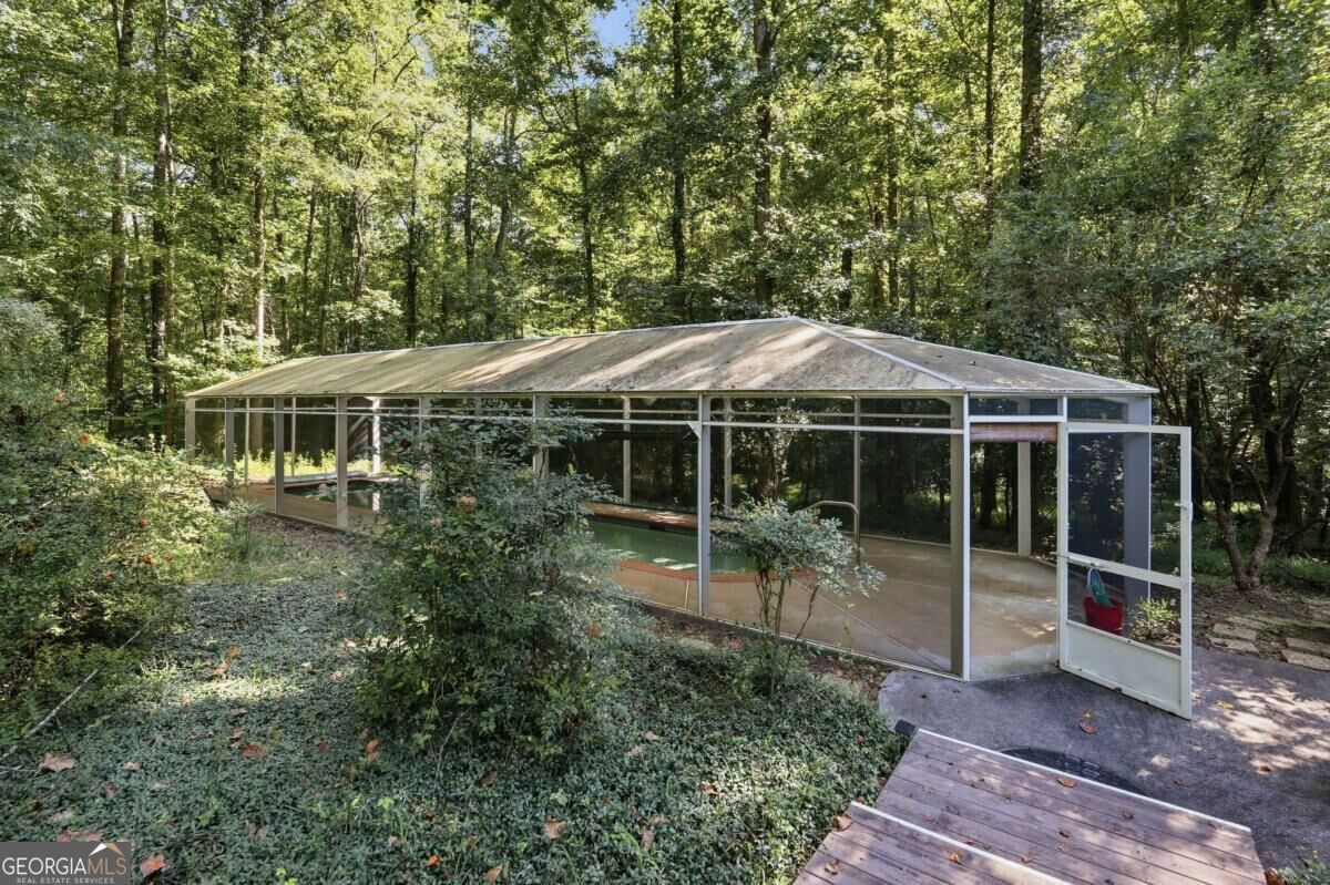 724 Clarke Trail